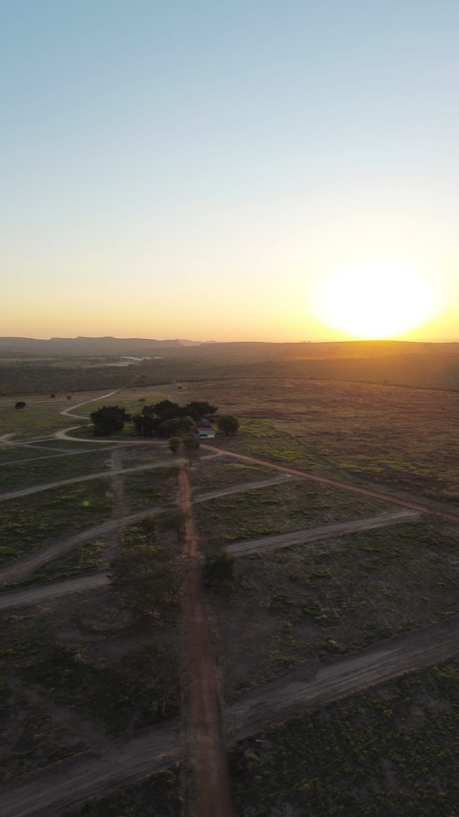 Vista aérea do Altos do Buriti ao pôr do sol